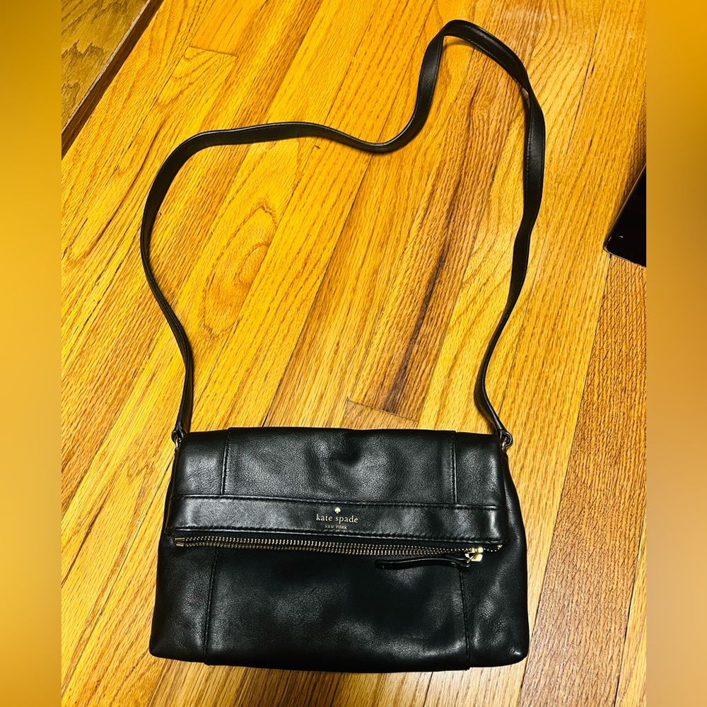 KATE SPADE NEW YORK
Leather Tassel Handbag